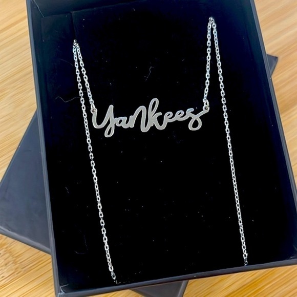 Brand New 925 Sterling Silver New York Yankees 18" Necklace Baseball Nameplate - Picture 4 of 13